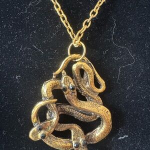 🐍 Yochi NY Vintage Gold Snake Pendant Necklace